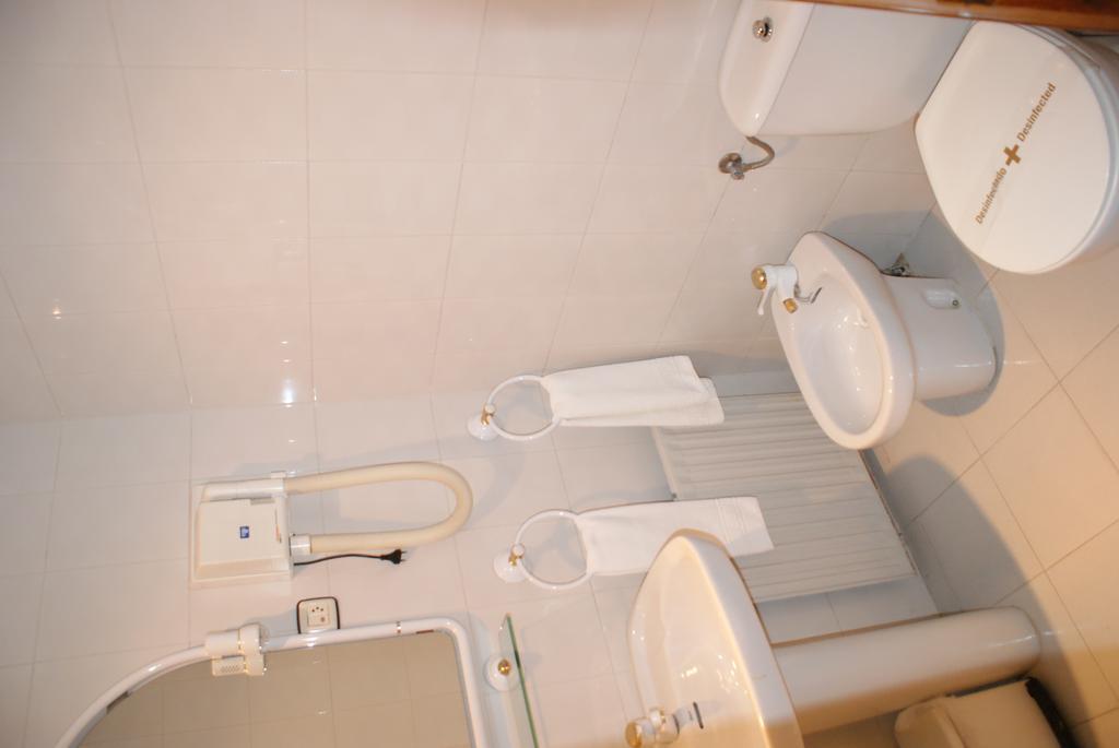 Hostal Los Valles Bielsa Luaran gambar