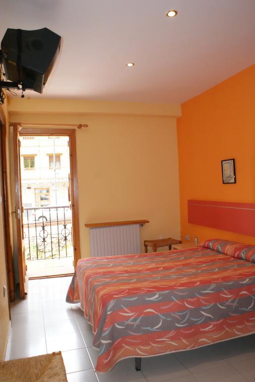 Hostal Los Valles Bielsa Luaran gambar