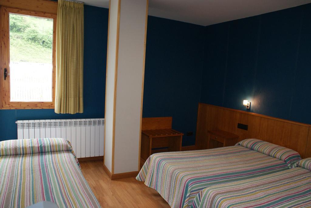 Hostal Los Valles Bielsa Luaran gambar