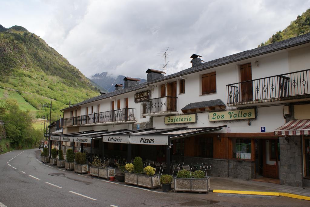 Hostal Los Valles Bielsa Luaran gambar