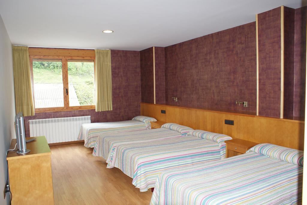Hostal Los Valles Bielsa Luaran gambar