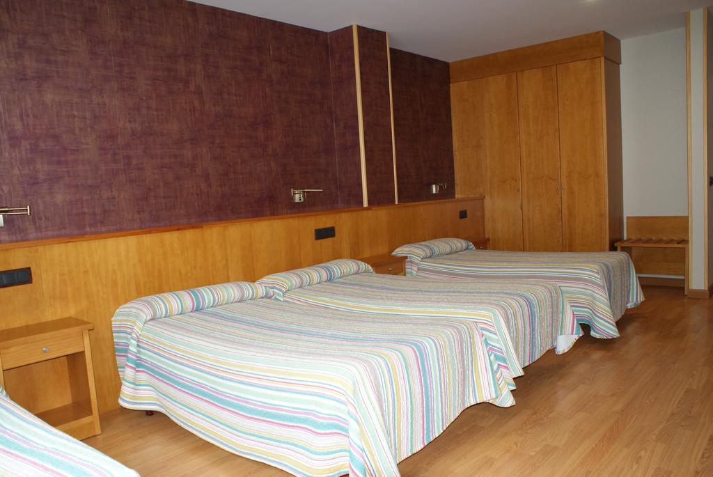 Hostal Los Valles Bielsa Luaran gambar